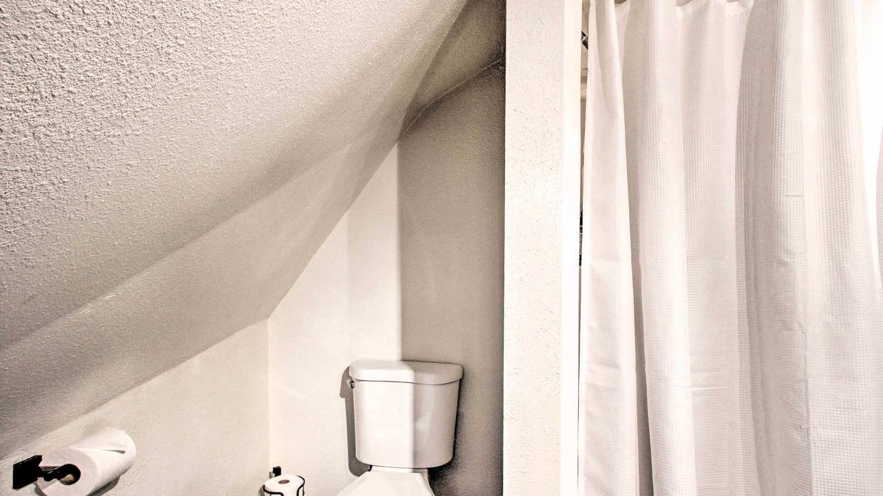 Photo of Bathroom in Eatonville