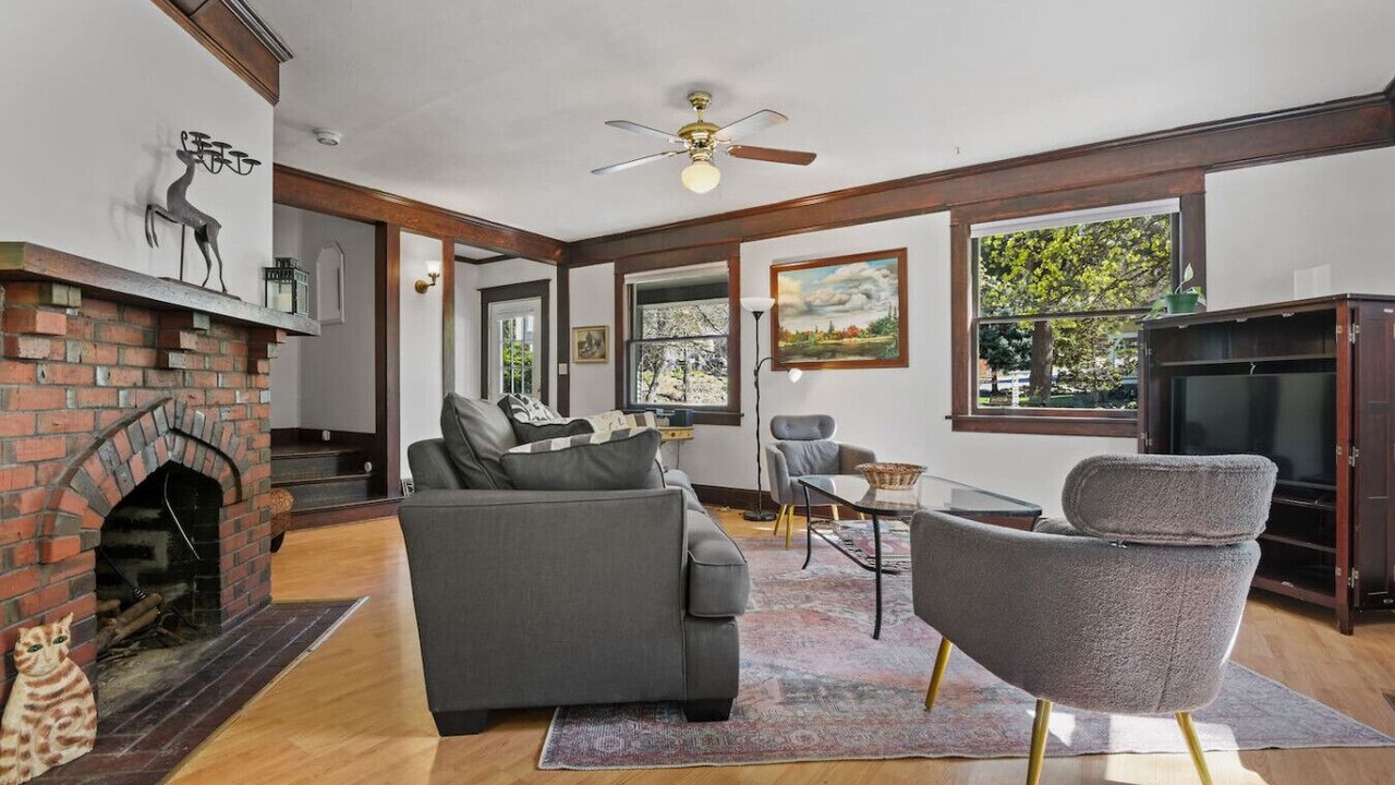 Photo of Livingroom in Manito