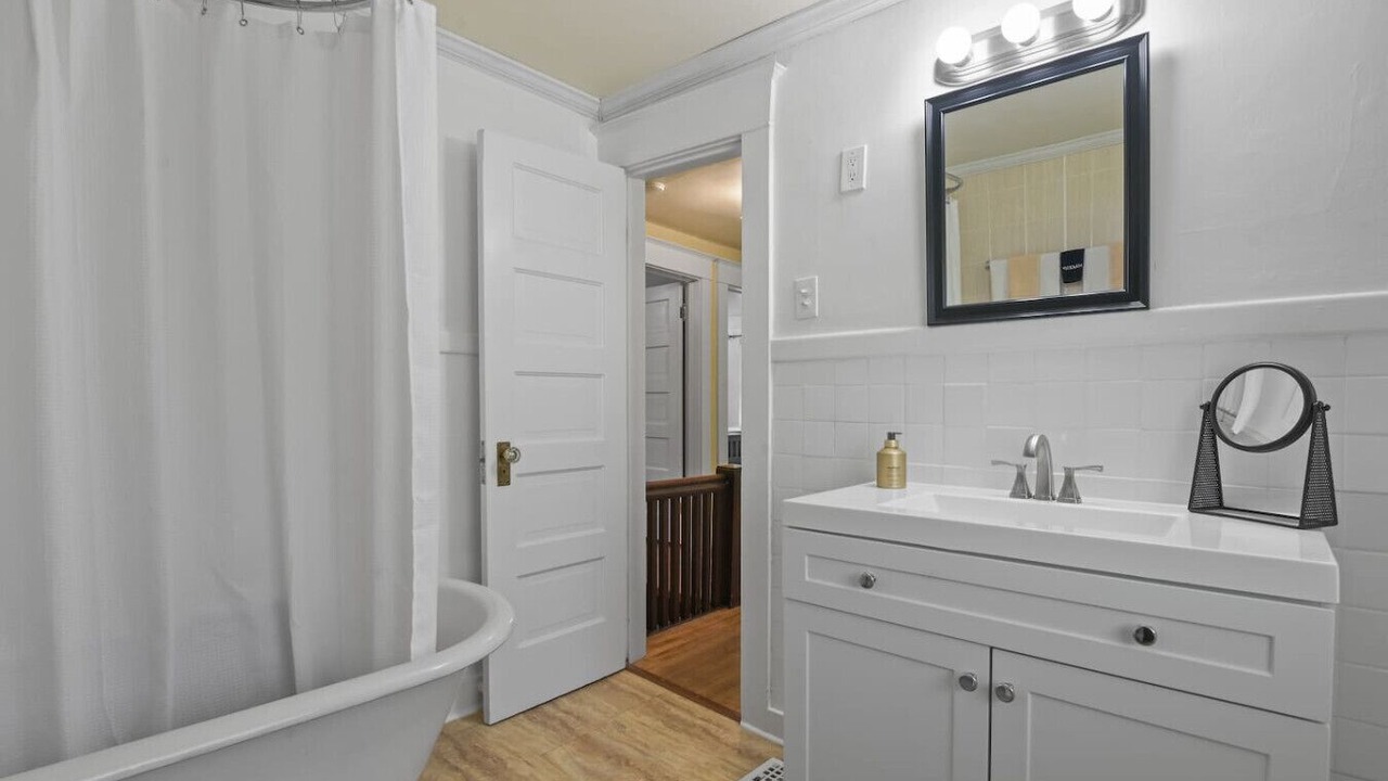 Photo of Bathroom in Manito