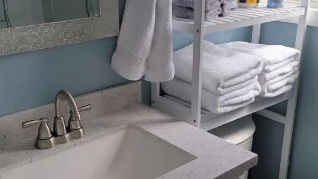 Photo of Bathroom in Roseburg