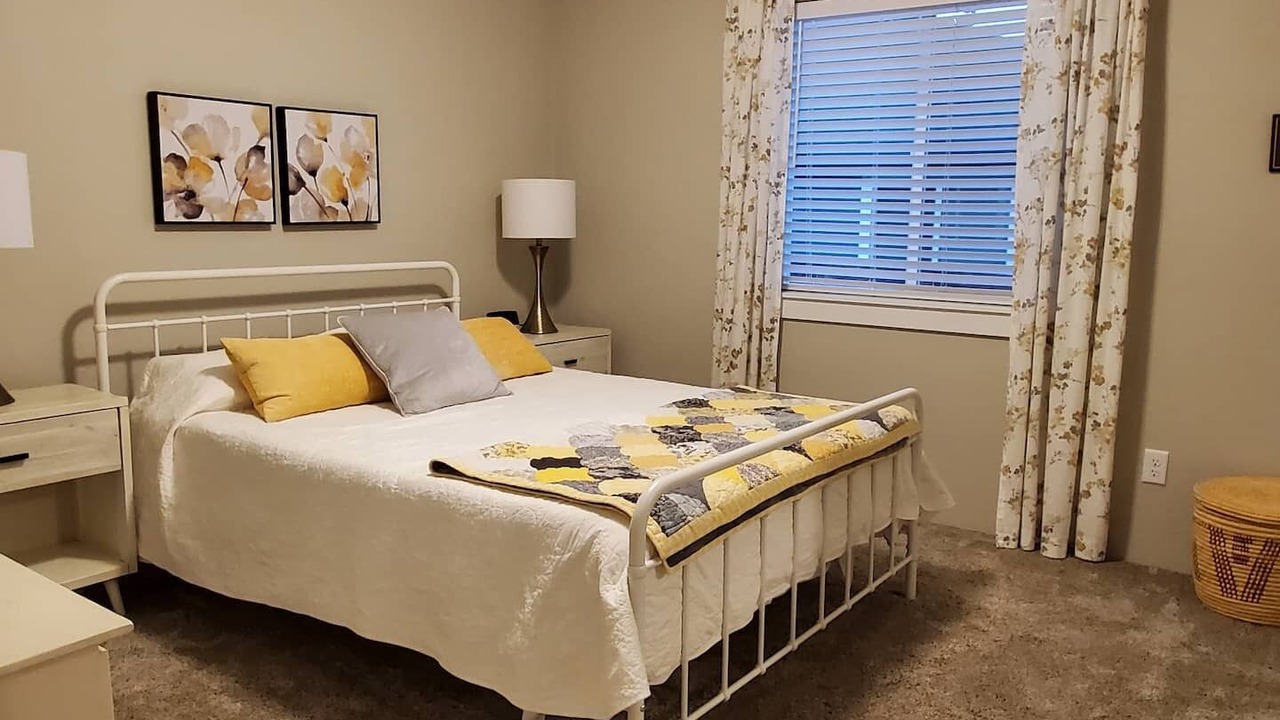 Photo of Bedroom in Eagle Point