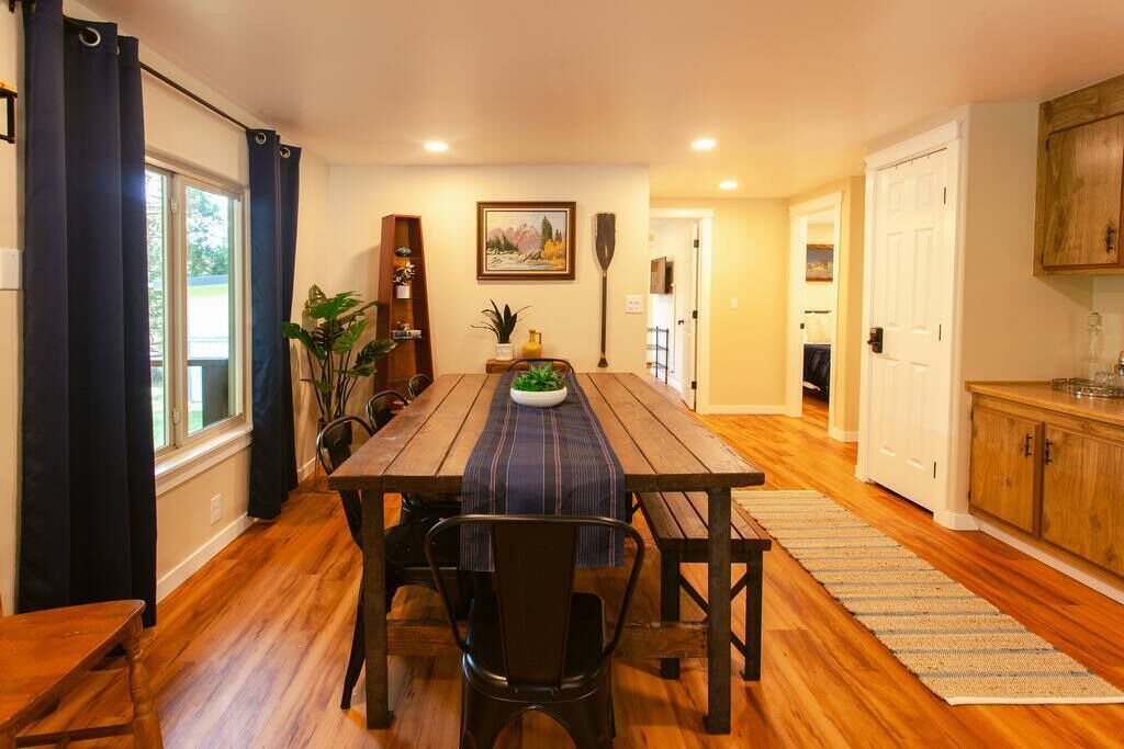 Photo of Bedroom in Trail