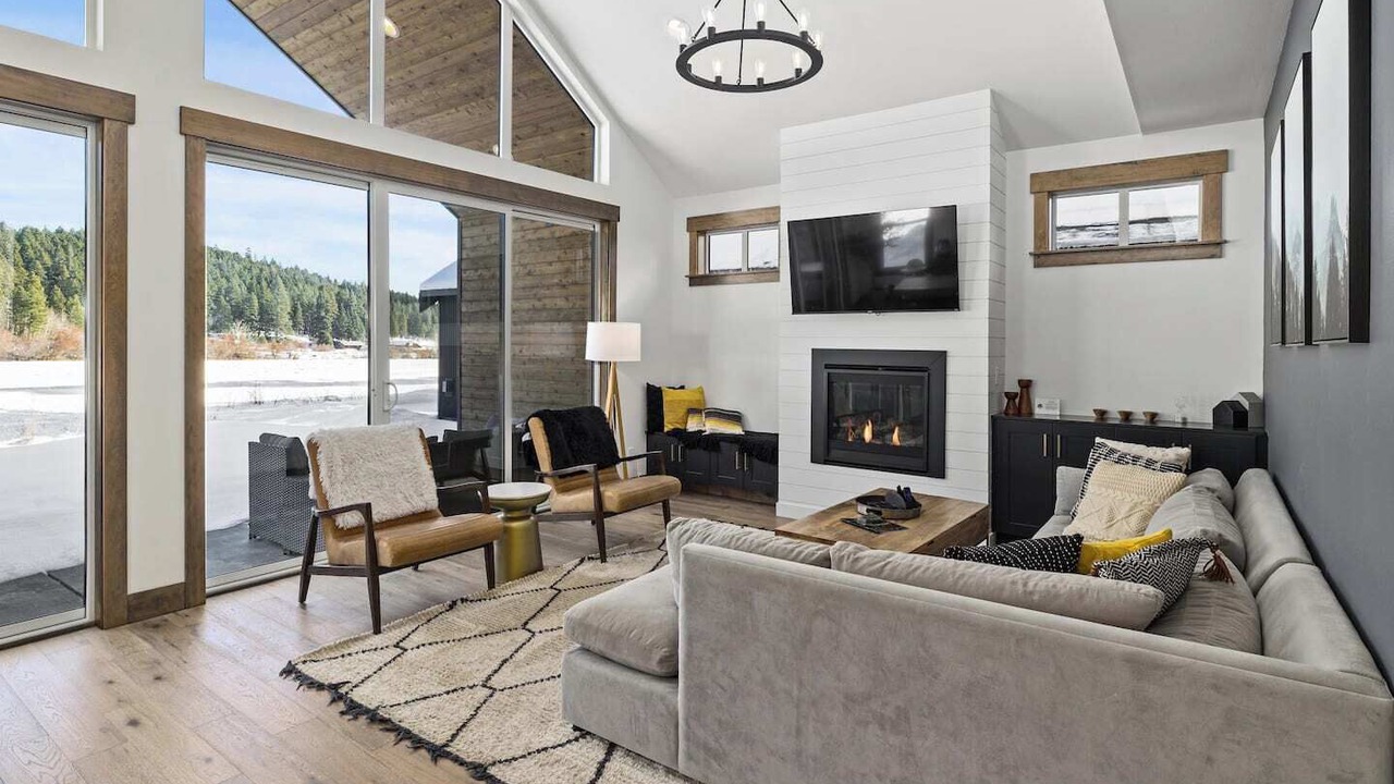 Photo of Livingroom in Cle Elum