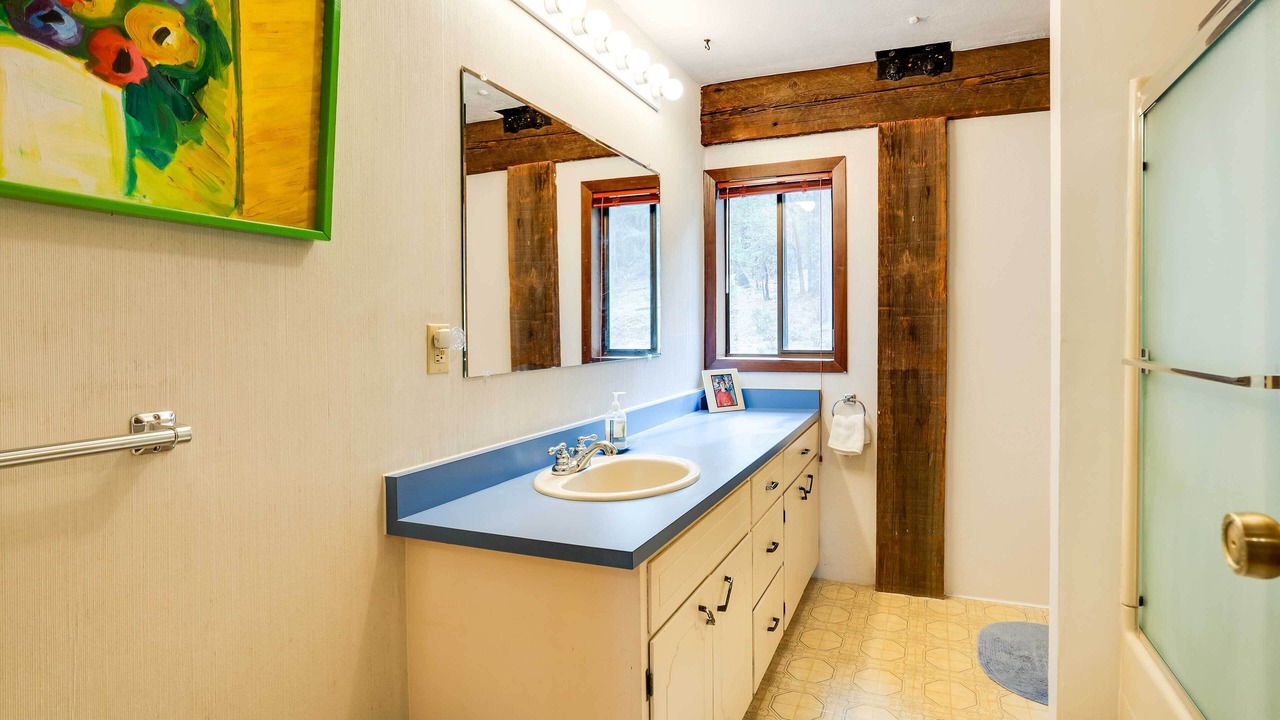 Photo of Bathroom in Murphy