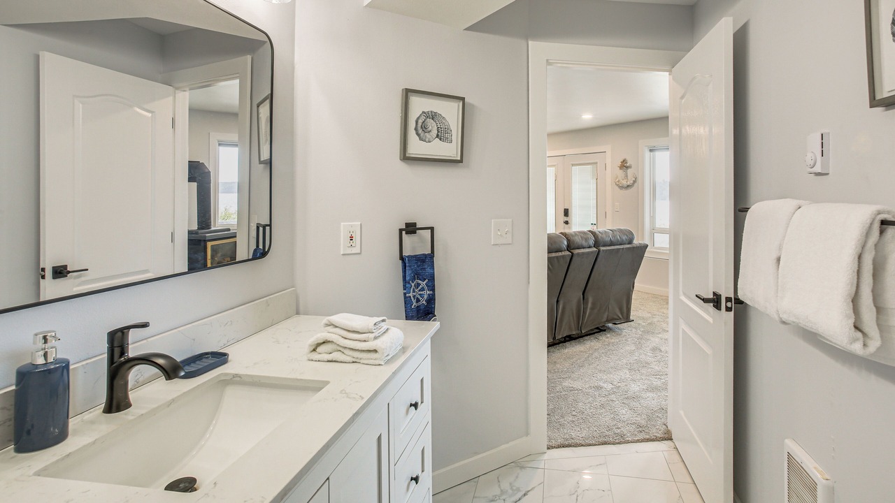Photo of Bathroom in Port Hadlock