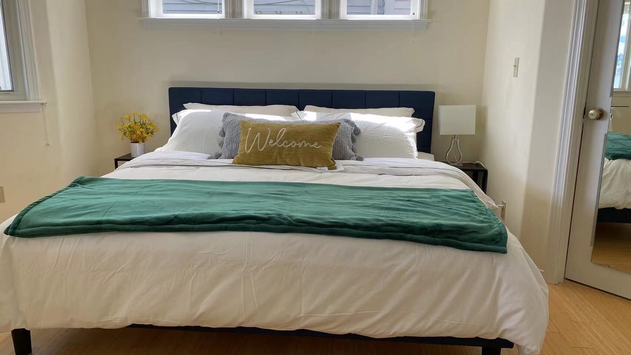 Photo of Bedroom in Suquamish