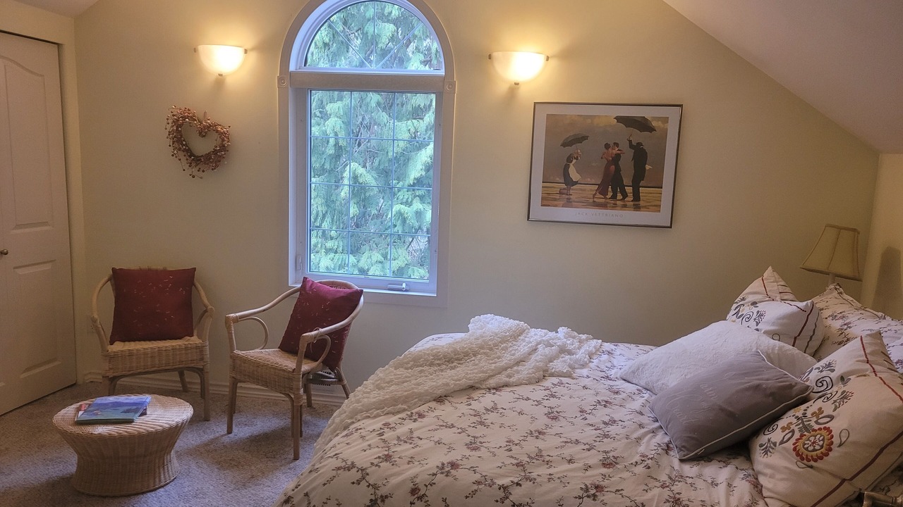 Photo of Bedroom in Point Roberts