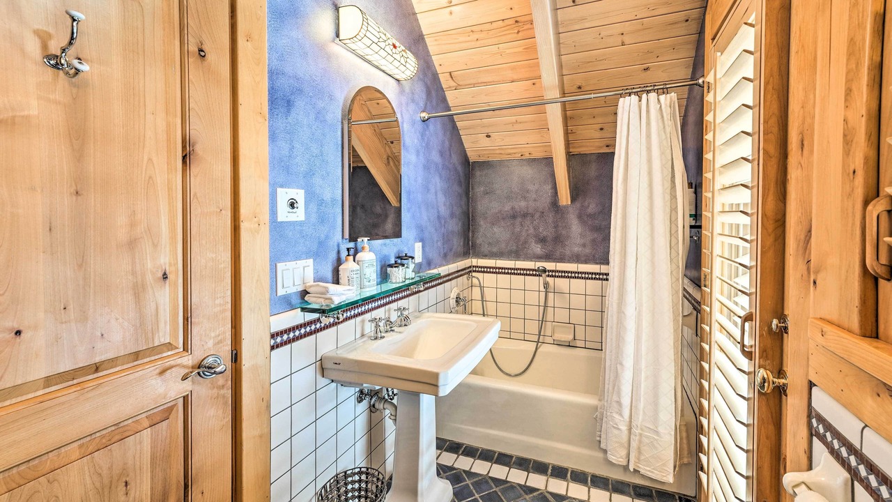 Photo of Bathroom in Weyyakin Ranch