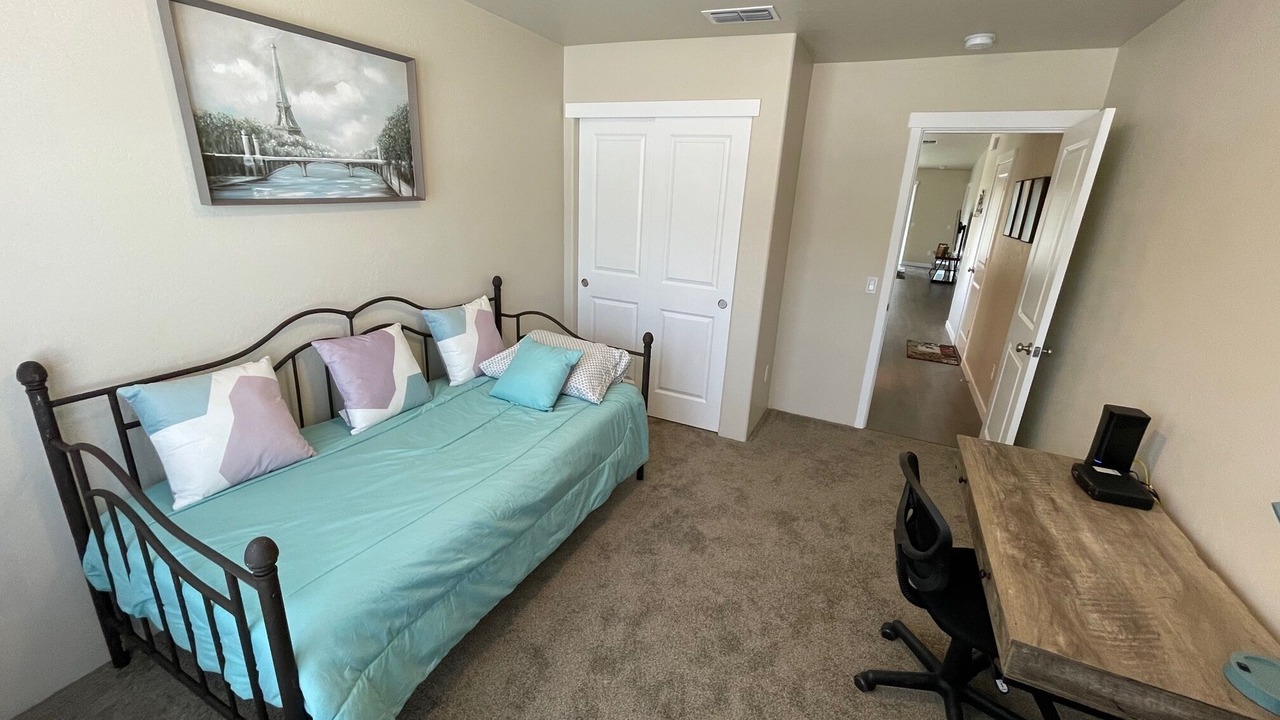 Photo of Bedroom in Grants Pass