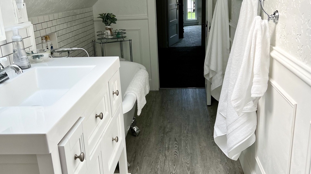 Photo of Bathroom in Port Angeles