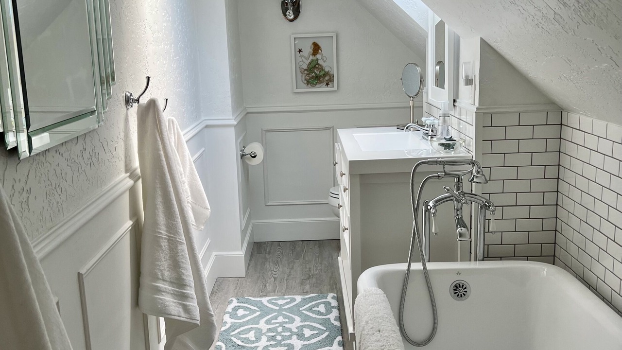 Photo of Bathroom in Port Angeles