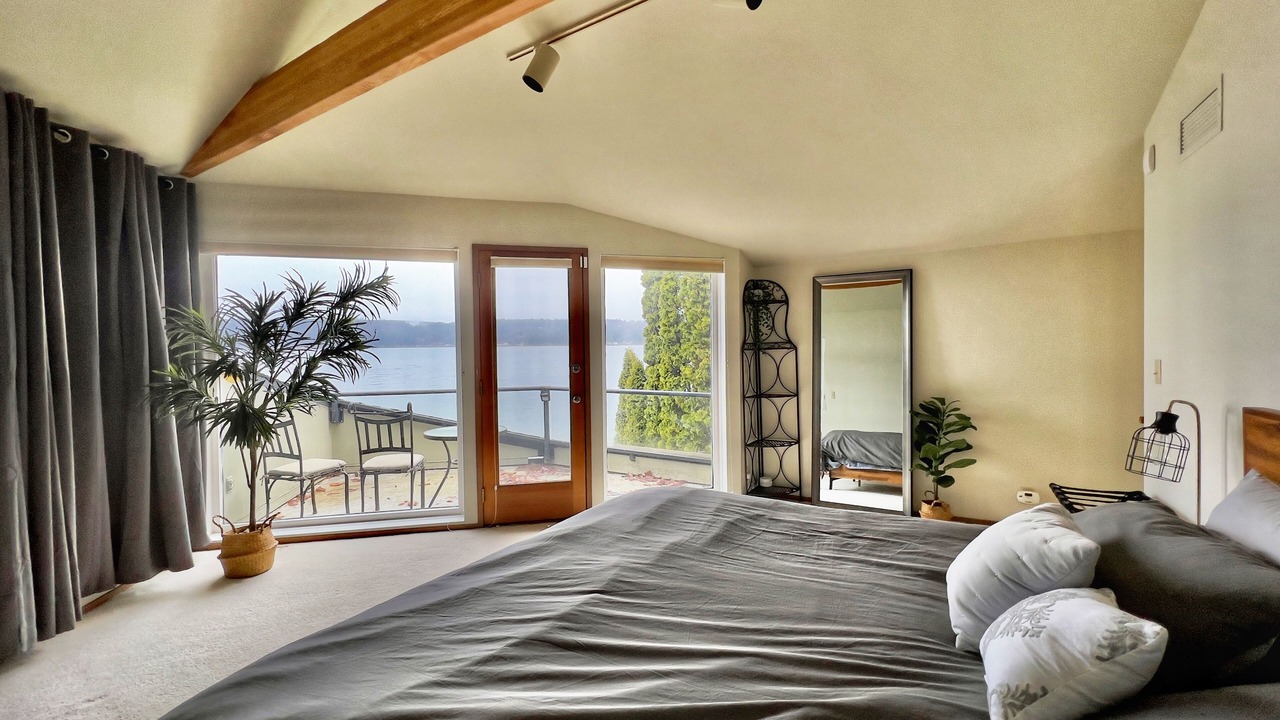 Photo of Bedroom in Belfair