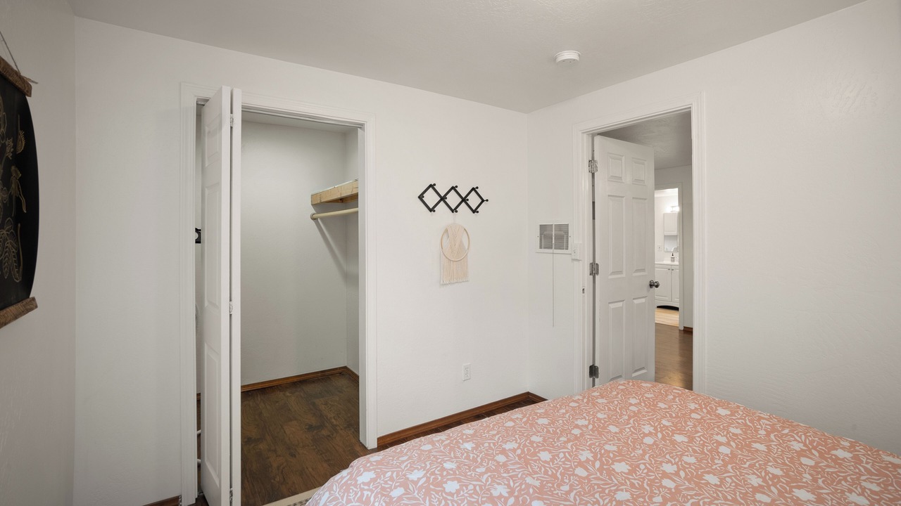 Photo of Bedroom in Garden District
