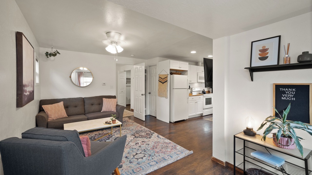 Photo of Livingroom in Garden District