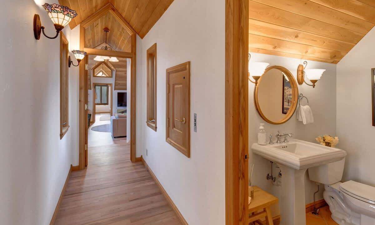 Photo of Bathroom in Teton Pines