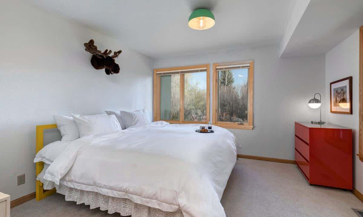 Photo of Bedroom in Teton Pines