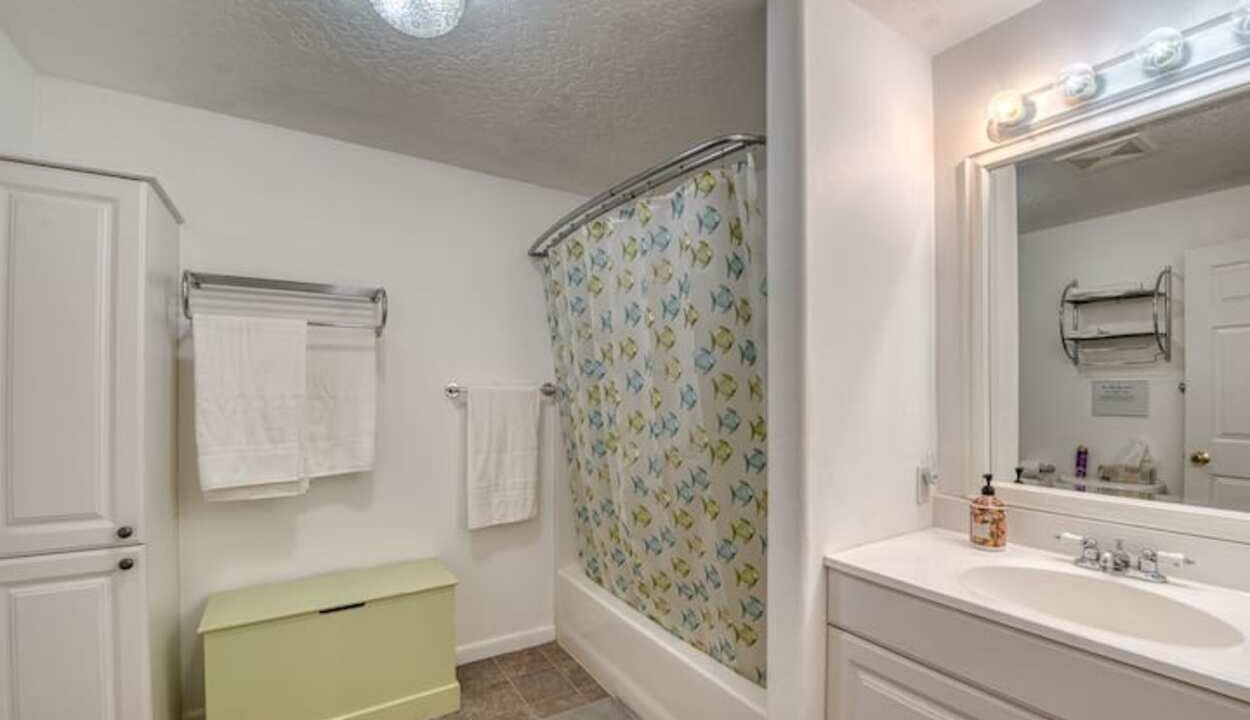 Photo of Bathroom in Garden Valley
