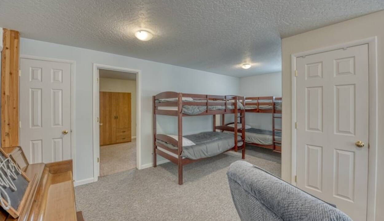 Photo of Bedroom in Garden Valley