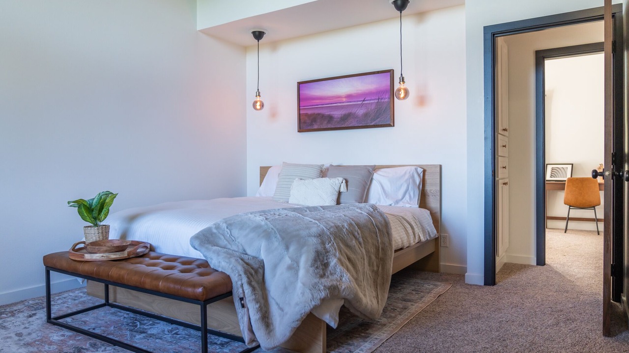 Photo of Bedroom in Waldport