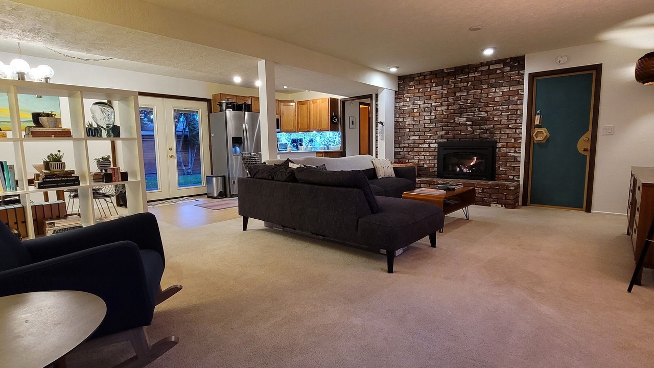 Photo of Livingroom in Reed