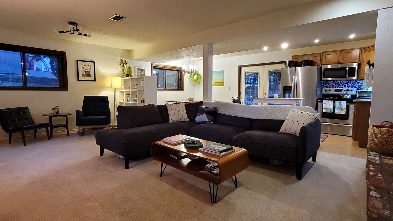 Photo of Livingroom in Reed