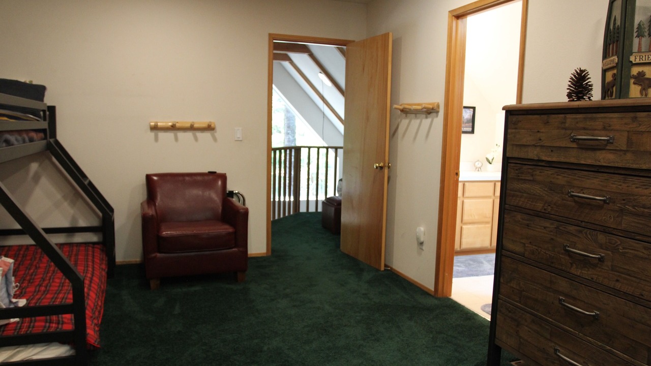 Photo of Bedroom in Enumclaw