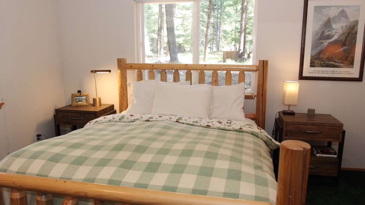 Photo of Bedroom in Enumclaw