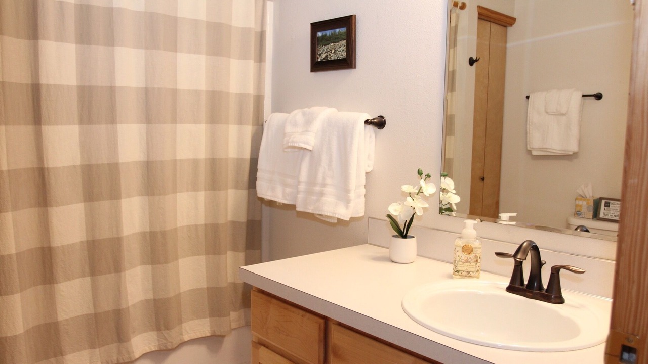 Photo of Bathroom in Enumclaw