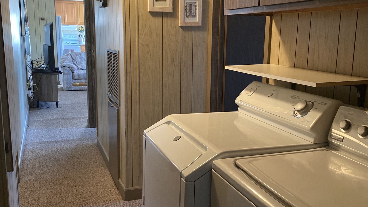 Photo of Bedroom in Sunland Estates