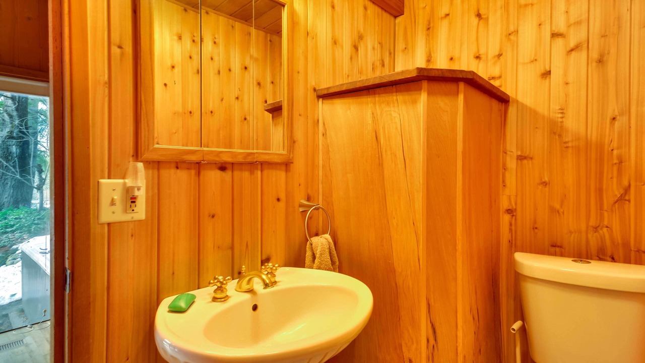Photo of Bathroom in White Salmon