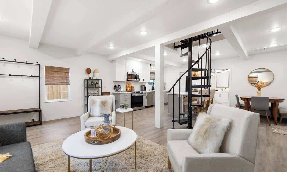 Photo of Livingroom in Vancouver