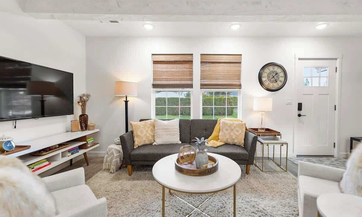 Photo of Livingroom in Vancouver