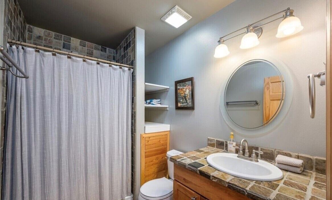 Photo of Bathroom in Glacier