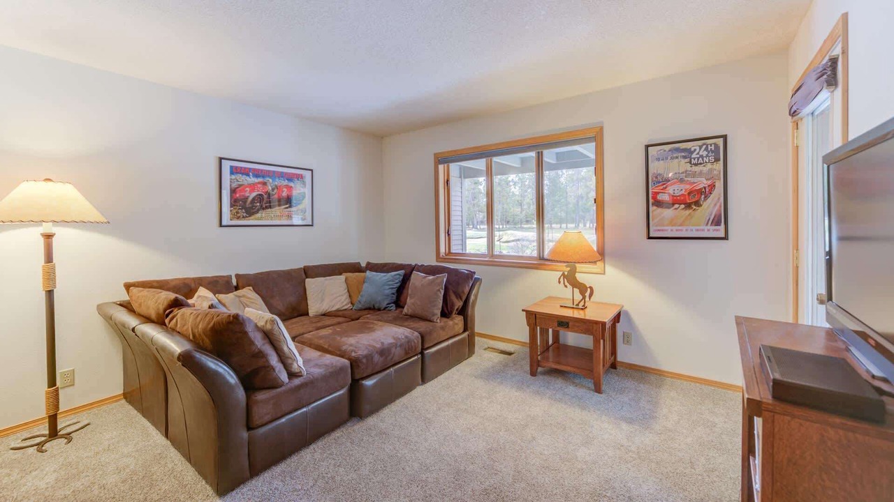 Photo of Livingroom in Sunriver