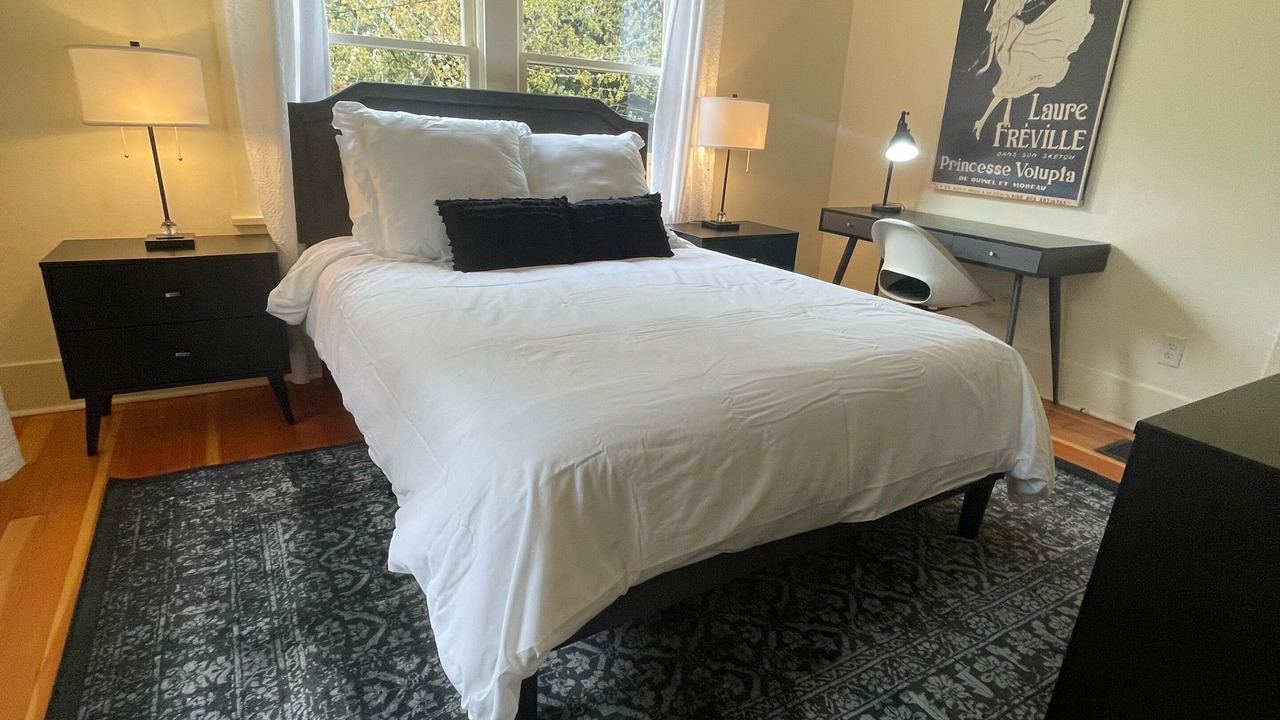 Photo of Bedroom in Corvallis