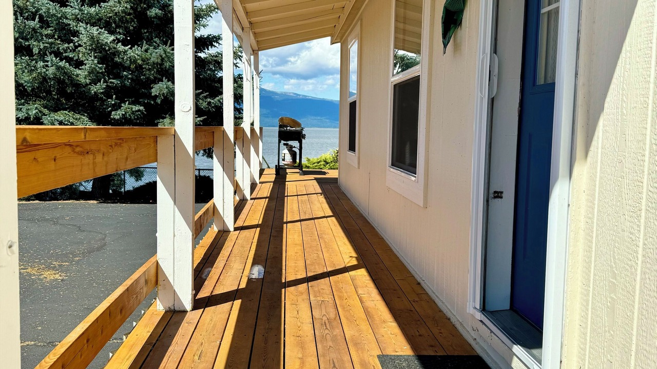 Photo of Patio Balcony in Chiloquin