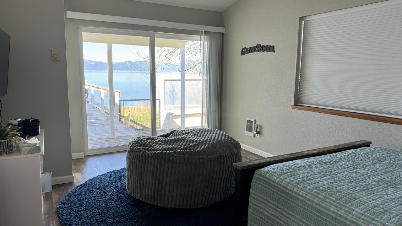 Photo of Bedroom in Chiloquin