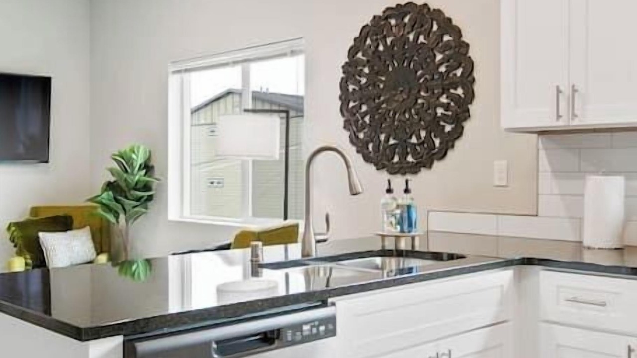 Photo of Kitchen in South Perry District