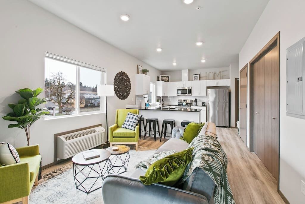 Photo of Livingroom in South Perry District
