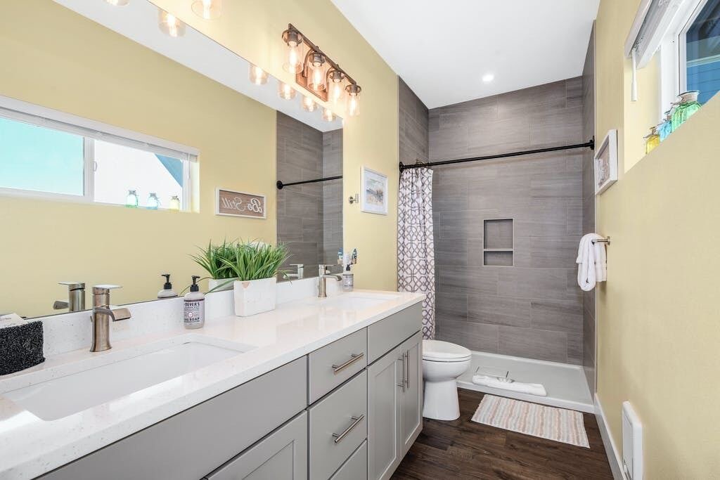 Photo of Bathroom in Ocean Shores