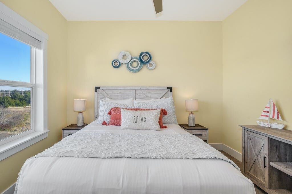 Photo of Bedroom in Ocean Shores