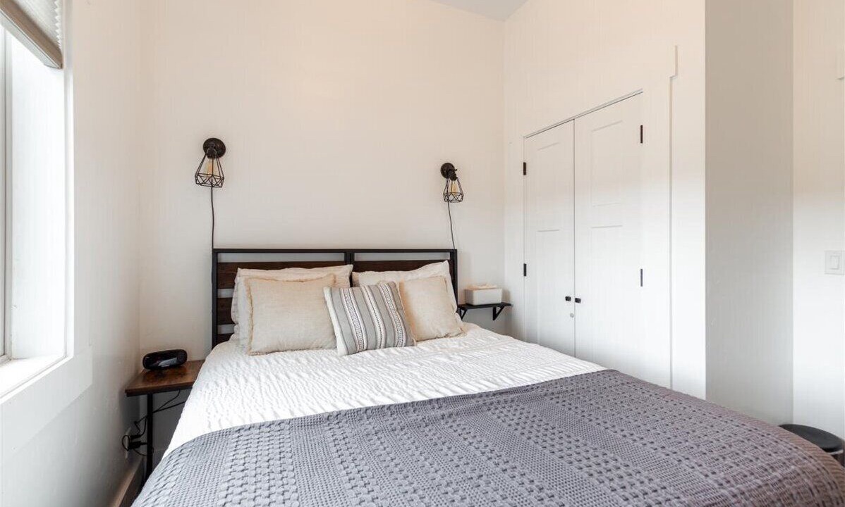 Photo of Bedroom in Island Park