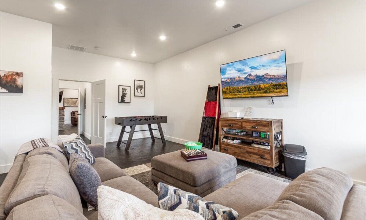 Photo of Livingroom in Island Park