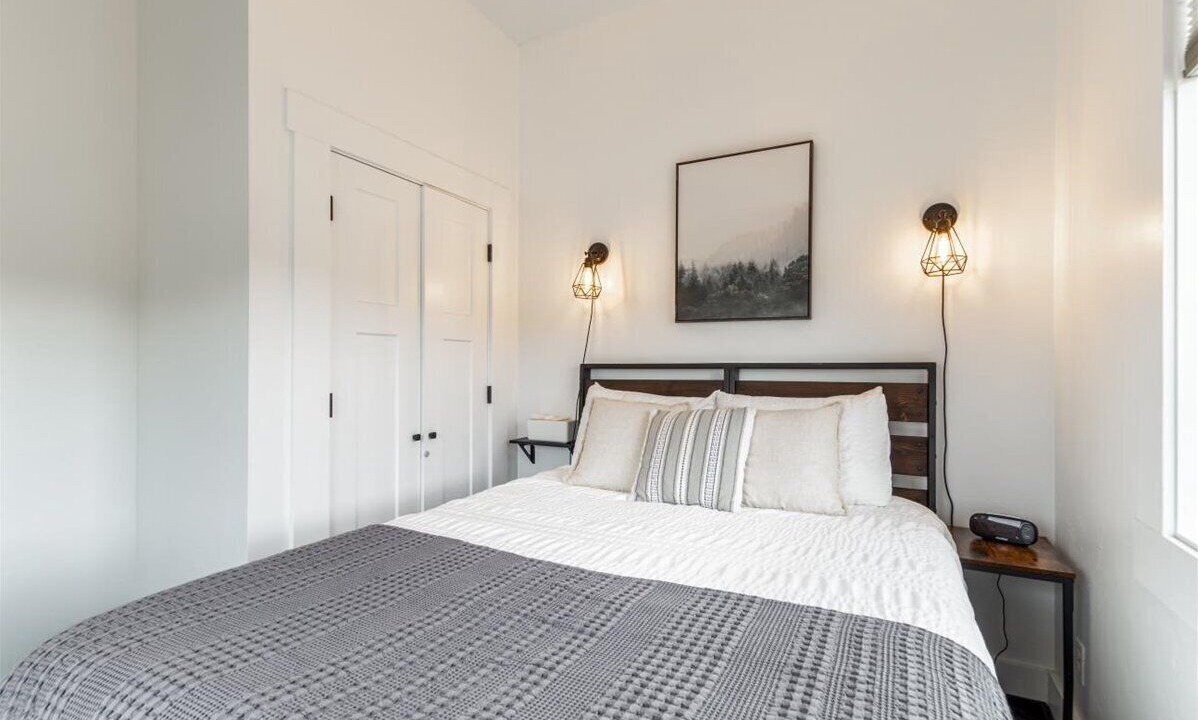 Photo of Bedroom in Island Park