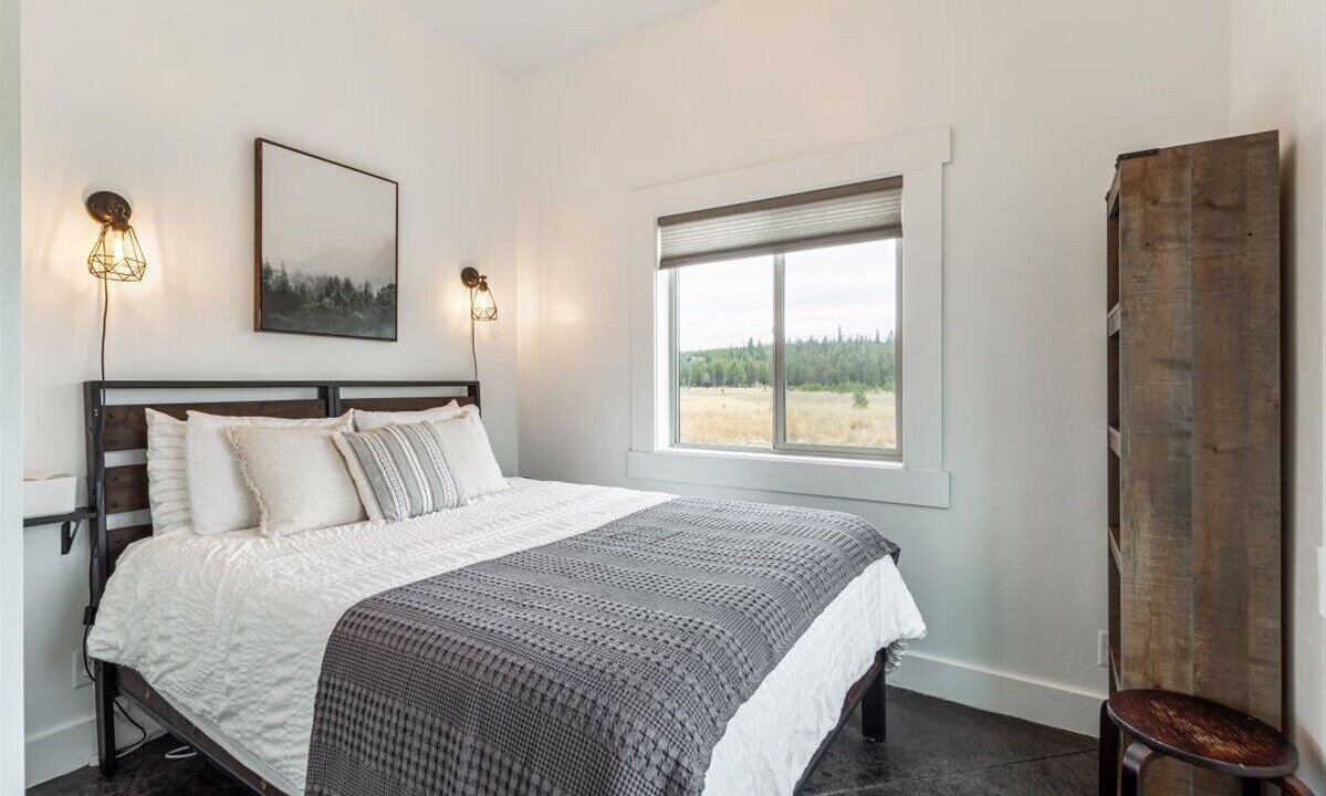 Photo of Bedroom in Island Park