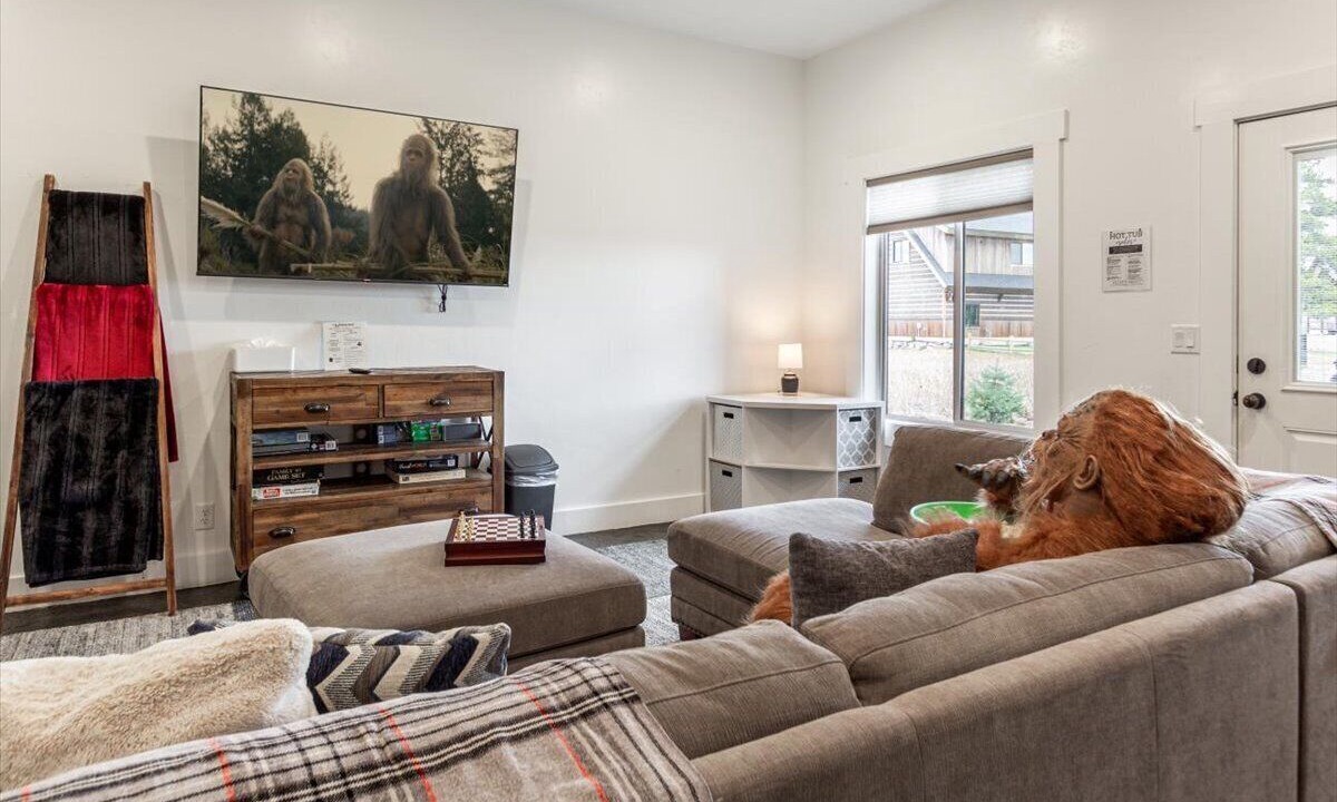 Photo of Livingroom in Island Park