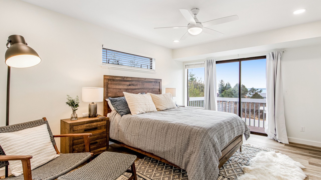 Photo of Bedroom in Coupeville