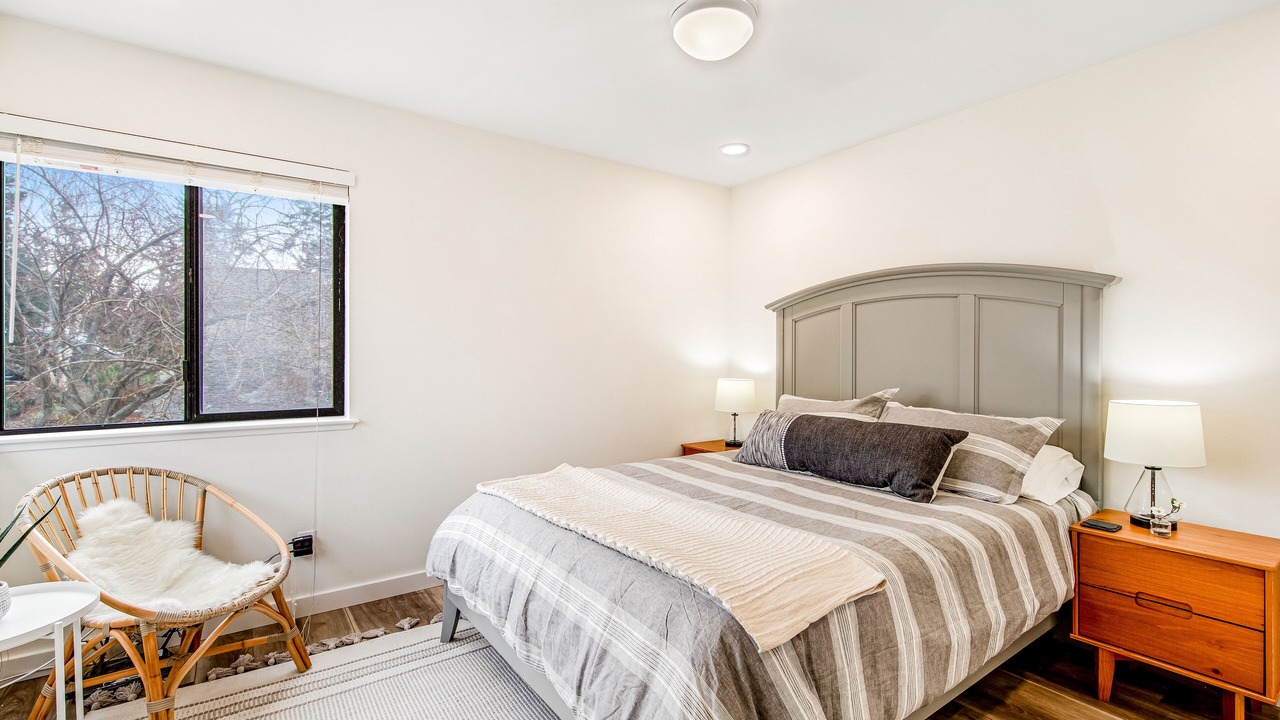 Photo of Bedroom in Coupeville