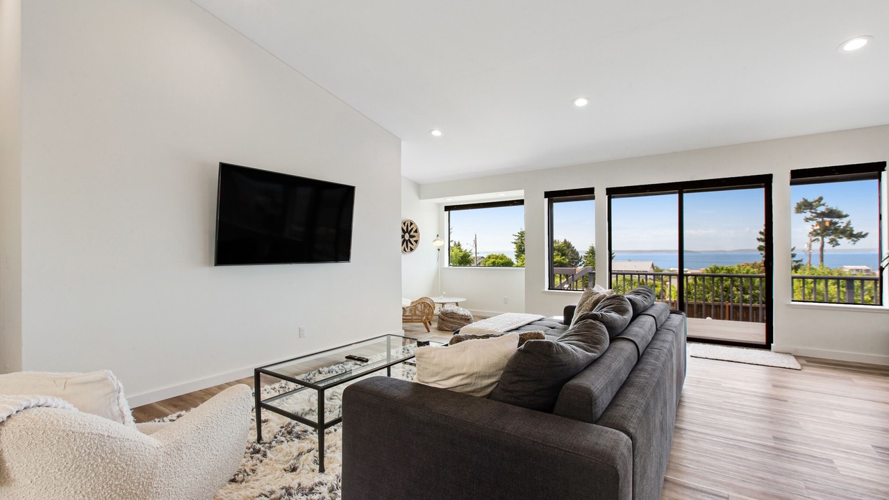 Photo of Livingroom in Coupeville