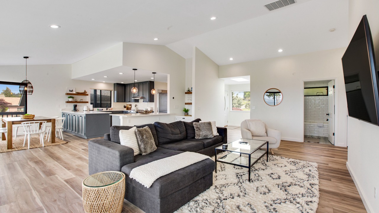 Photo of Livingroom in Coupeville
